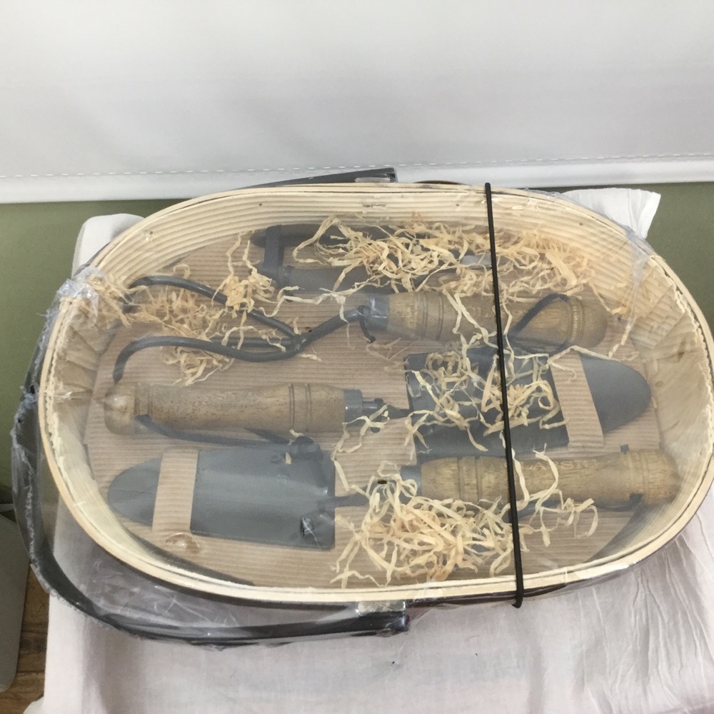 Gardening gift basket set with tools